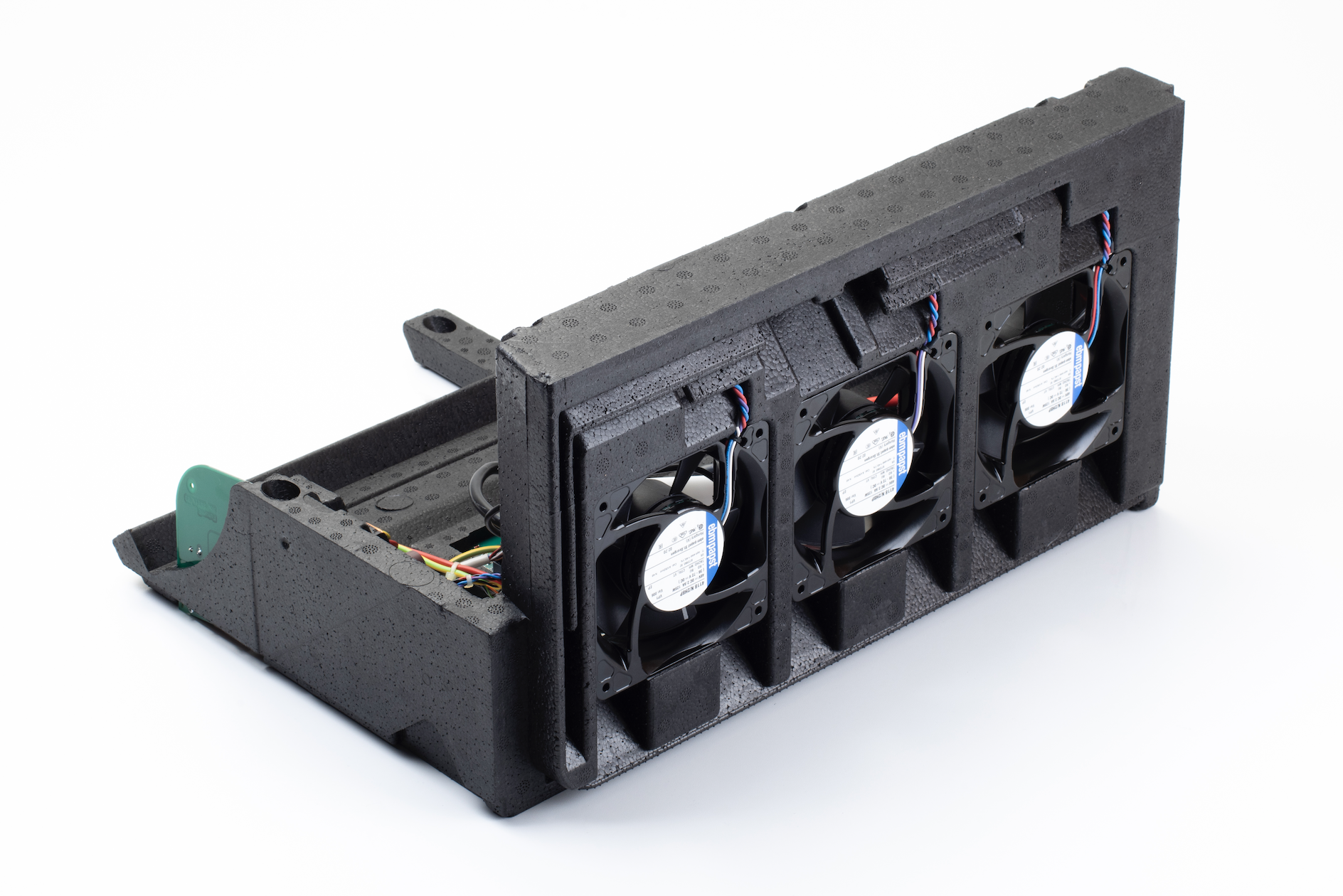 Heliocentris 19 Zoll Plug-In Brennstoffzellensystem – Energietechnik und H2-Systeme in der Produktentwicklung mit NeueCreaktiv